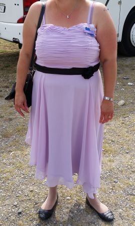Gr. 50 Festkleid in Lila