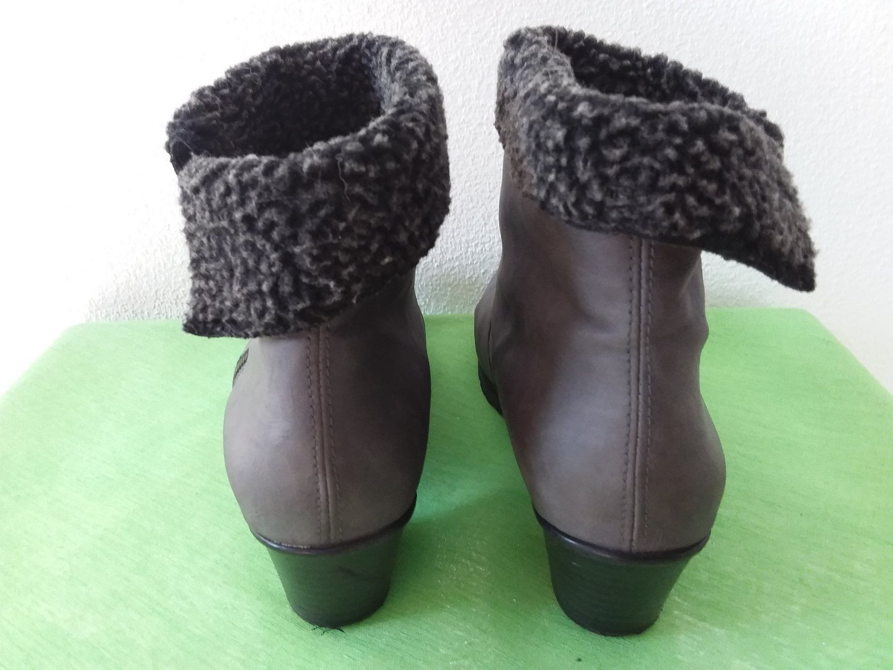 Rieker Scarpe da donna: RIEKER WINTER STIEFELETTEN, GR 40 – Usato da Uitikon Waldegg venduto da Risibisi7 2
