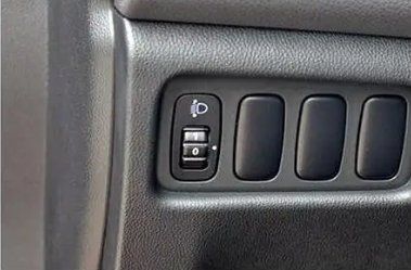Mitsubishi Tutti pezzi di ricambio auto: Interrupteur Mitsubishi - Accessoire aditionnel – Nuovo (secondo la descrizione) da Corcelles-près-Payerne venduto da FactoryofSound 3