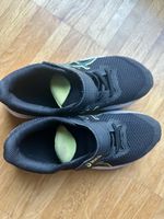Asics Kinder Turnschuhe Grösse 32.5 schwarz