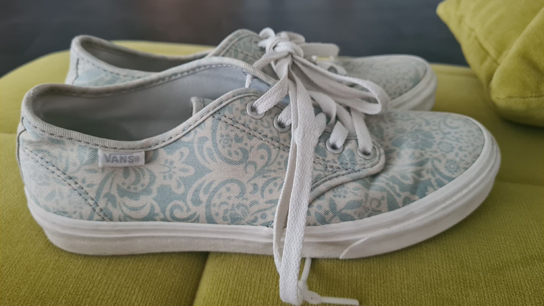 Vans Scarpe da donna: VANS Damenschuhe gr.38 – Usato da Lenzburg venduto da Rama010 2