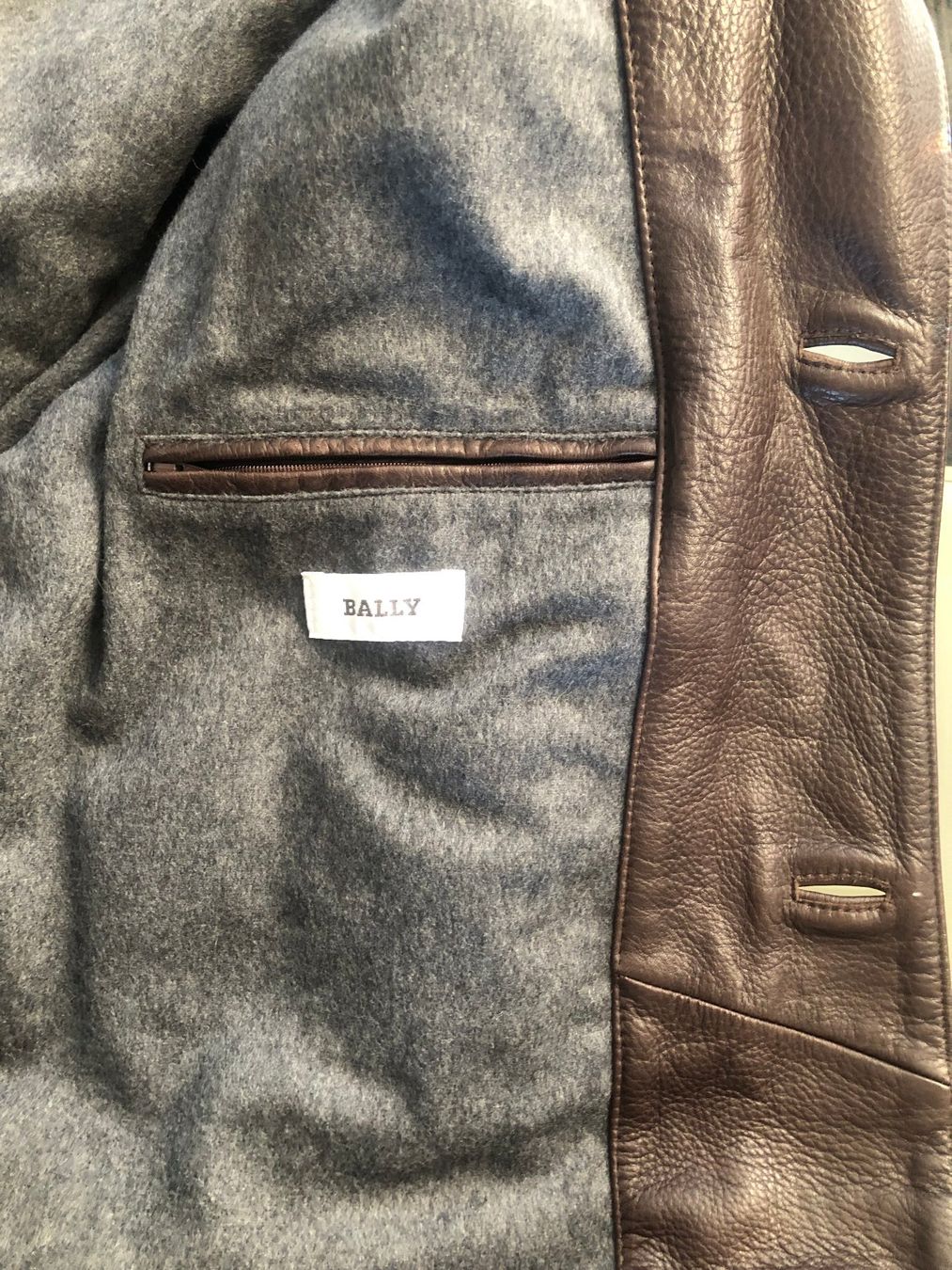 Bally Giacche: Bally Lederjacke Braun – Usato da Zürich venduto da galble 7