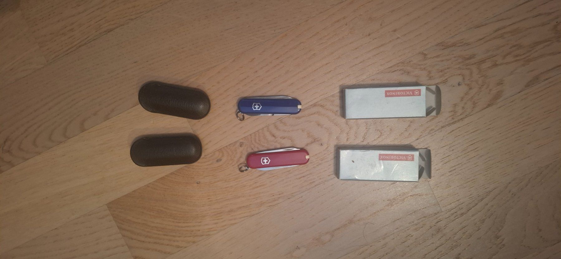 Taschenmesser: mini couteau VICTORINOX publicitaire – Neu und originalverpackt aus Chancy von dave58v