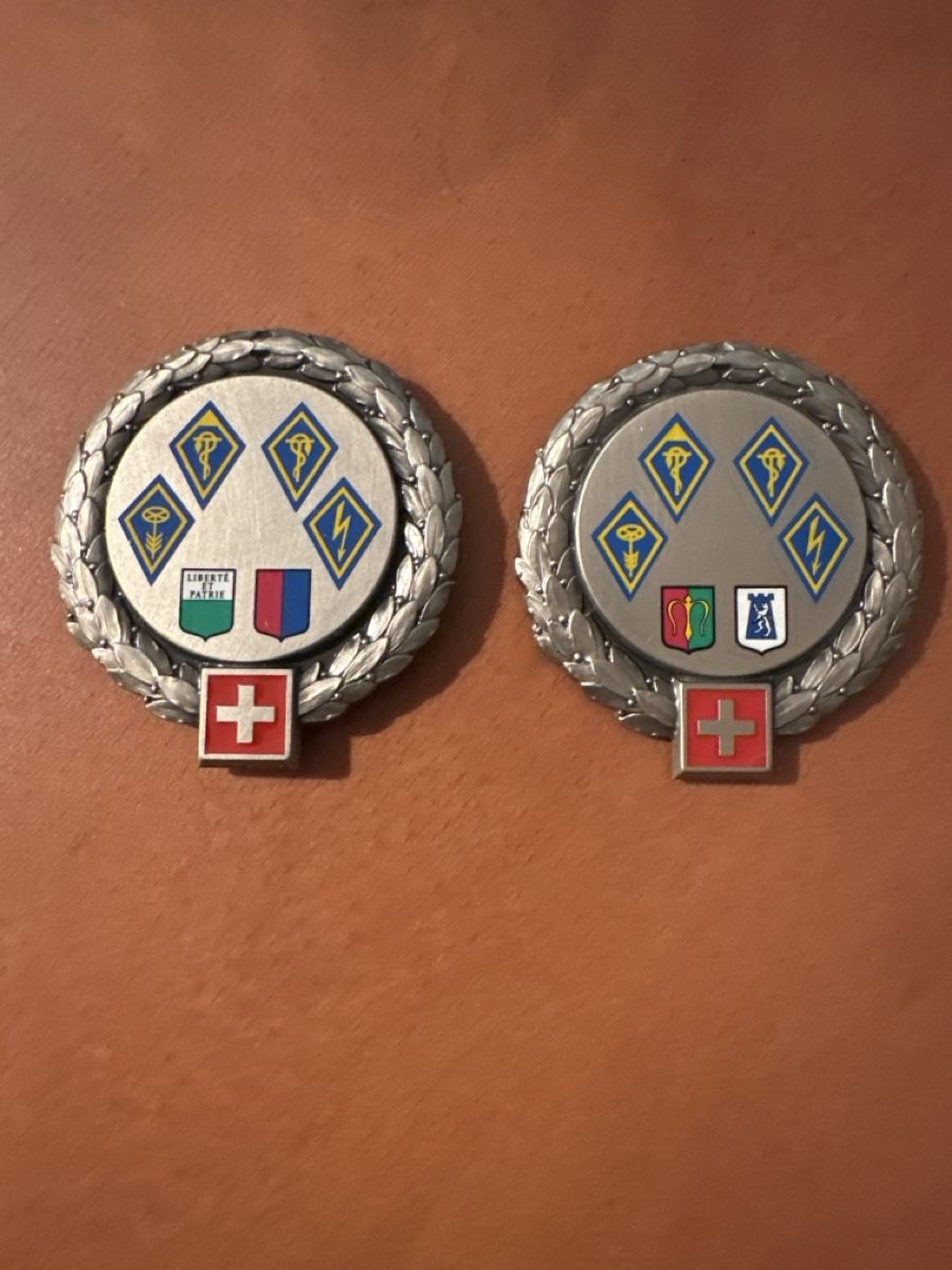 Schweizer Armee Plaketten & Abzeichen: Armee – Gebraucht aus Morbio Inferiore von Ecod
