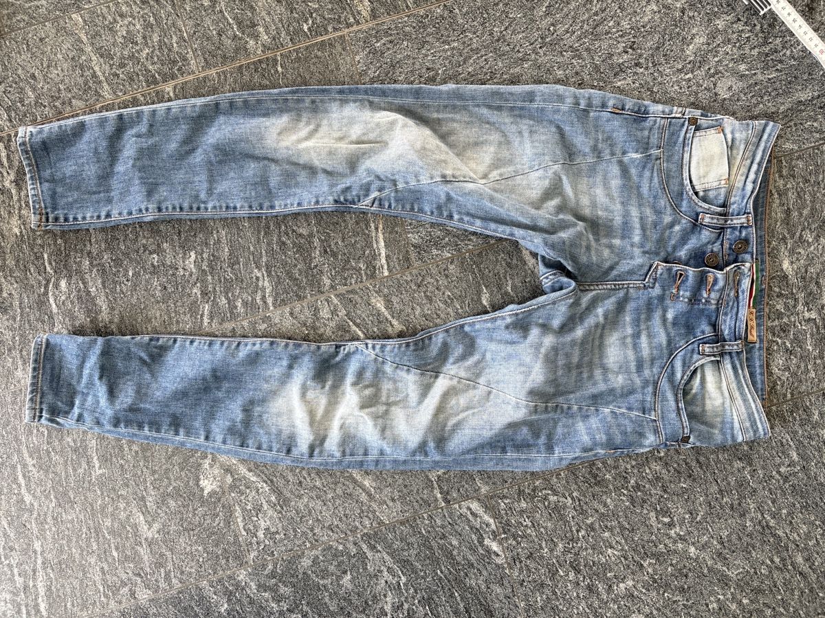 Jeans: Please Jeans – Gebraucht aus Lumino von Red53