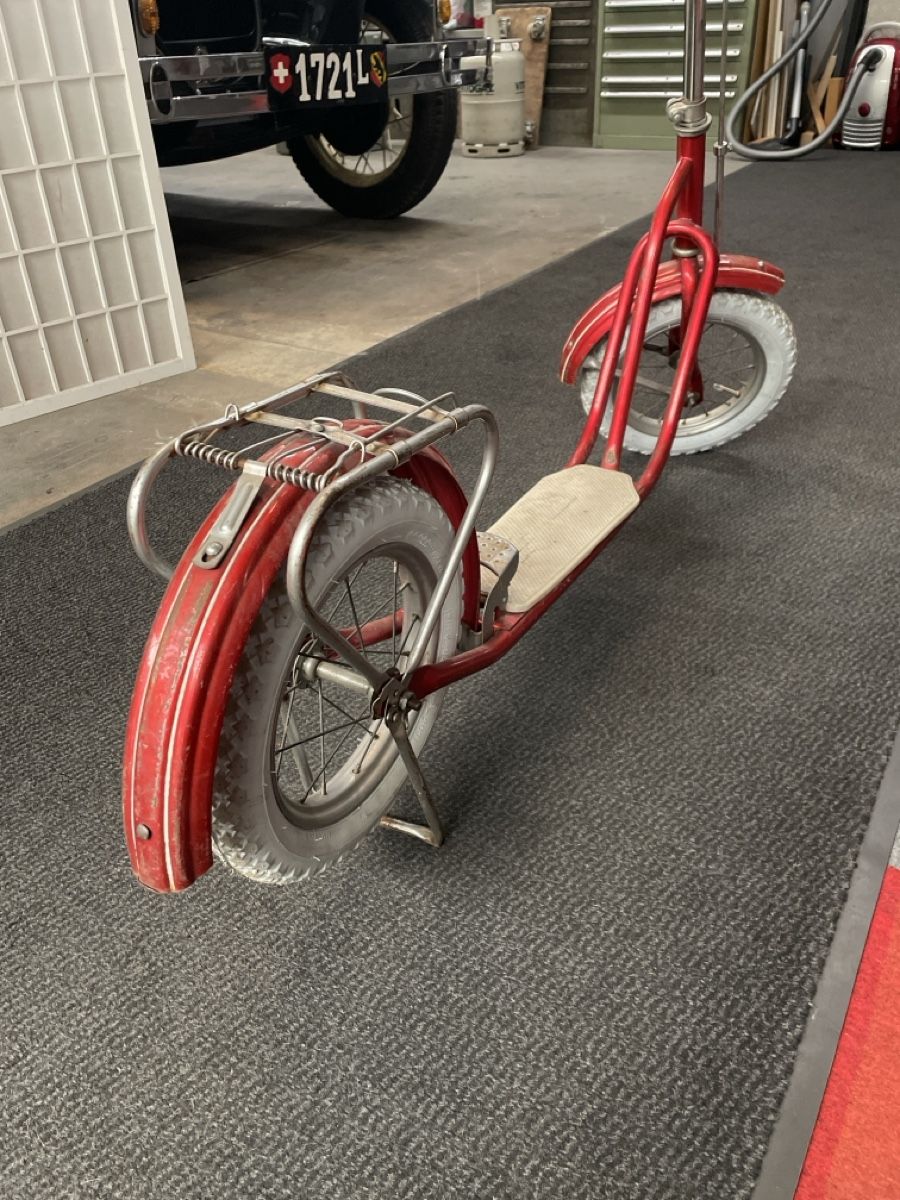 Veicoli per bambini: Antikes / Trottinett – Usato da Niederstocken venduto da triumph_tr6 2