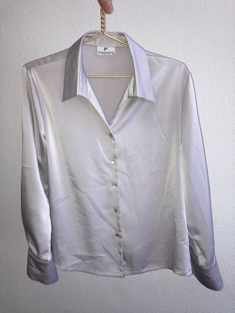 Silberne Bluse