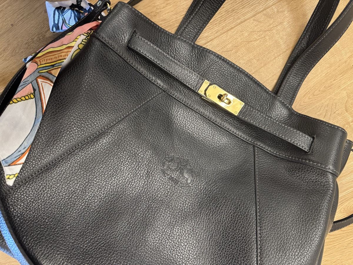 Borse da donna: Sac cuir noir bijouterie dorée – Usato da Puplinge venduto da Cechth 5