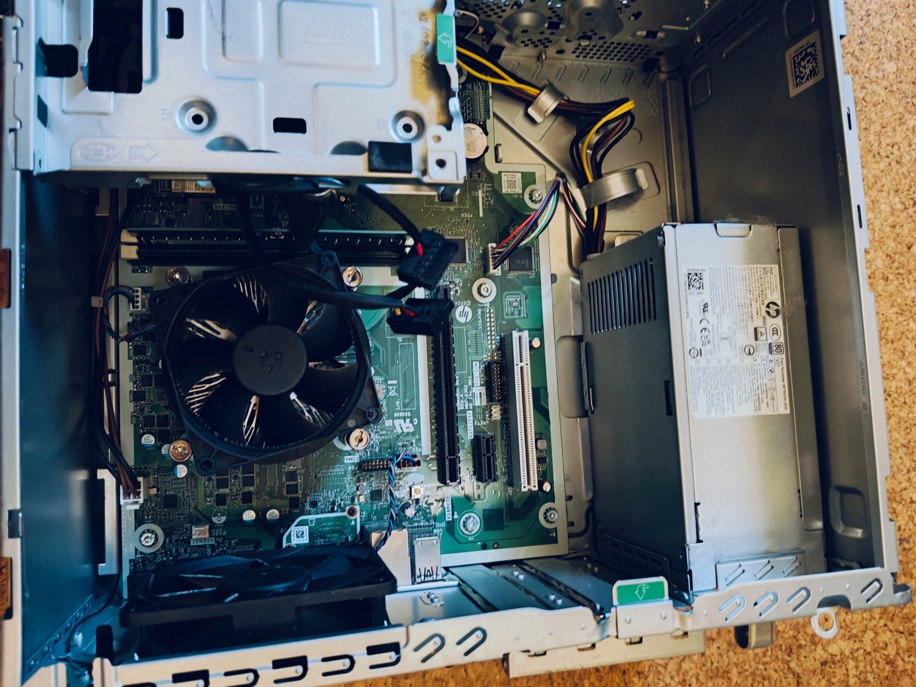 PC: HP Pro Tower PC Intel vPro Essentials / 32 gb ram – Usato da Küssnacht am Rigi venduto da ricard0_milos 2