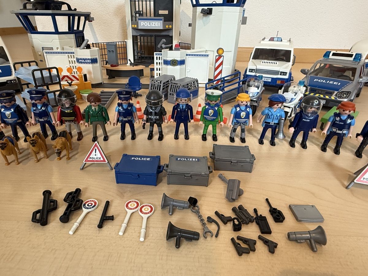 Playmobil Giocattoli: Playmobil Polizei City Action – Usato da Kaiseraugst venduto da FlohmarktMassa 3