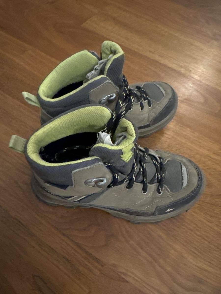Decathlon Scarpe per ragazzi: Wanderschuhe Quechua gr.31 – Usato da Oberägeri venduto da Loup18 2
