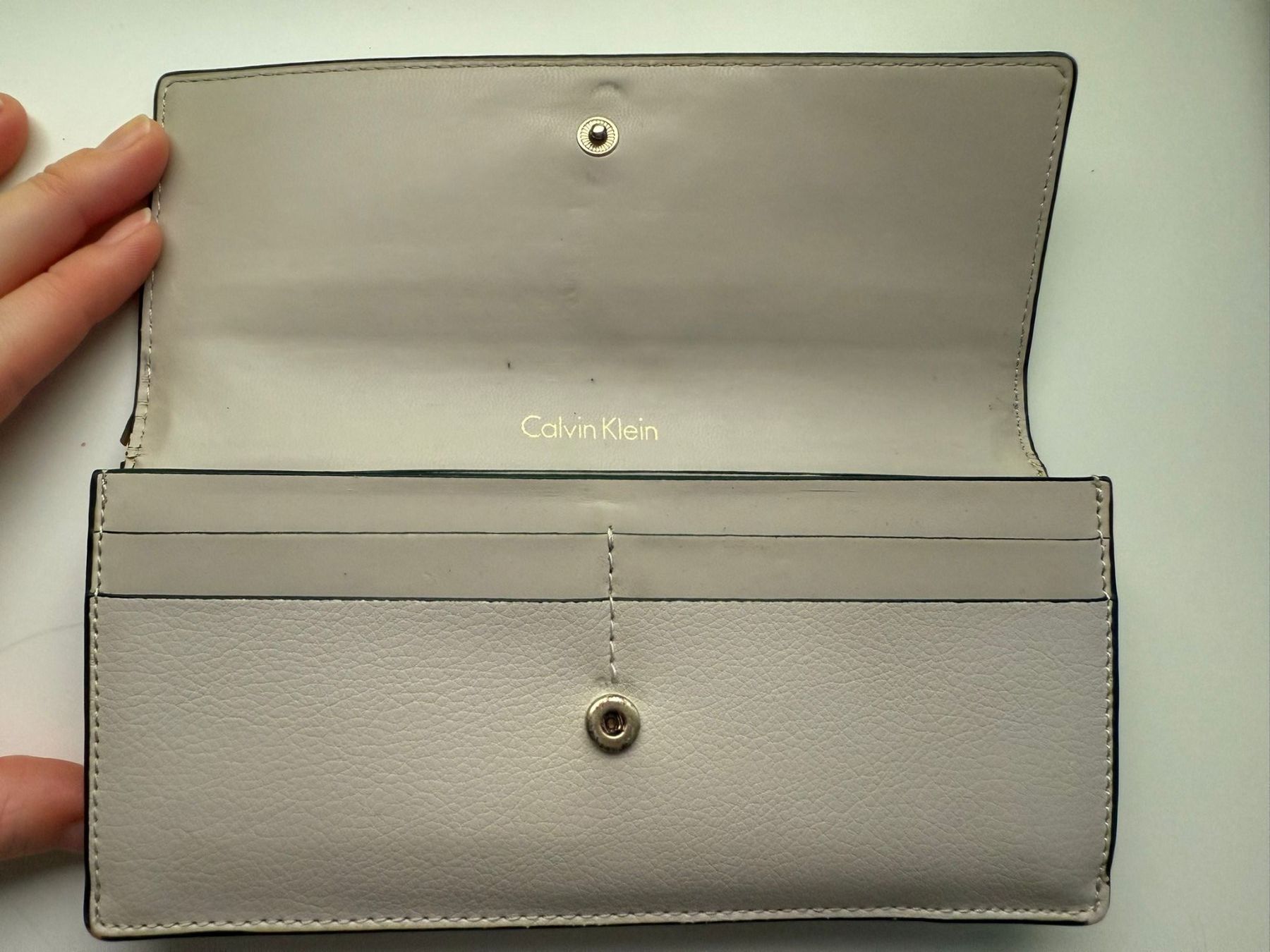 Calvin Klein Portamonete: Calvin Klein Portemonnaie – Usato da Bachenbülach venduto da Shukkley 1