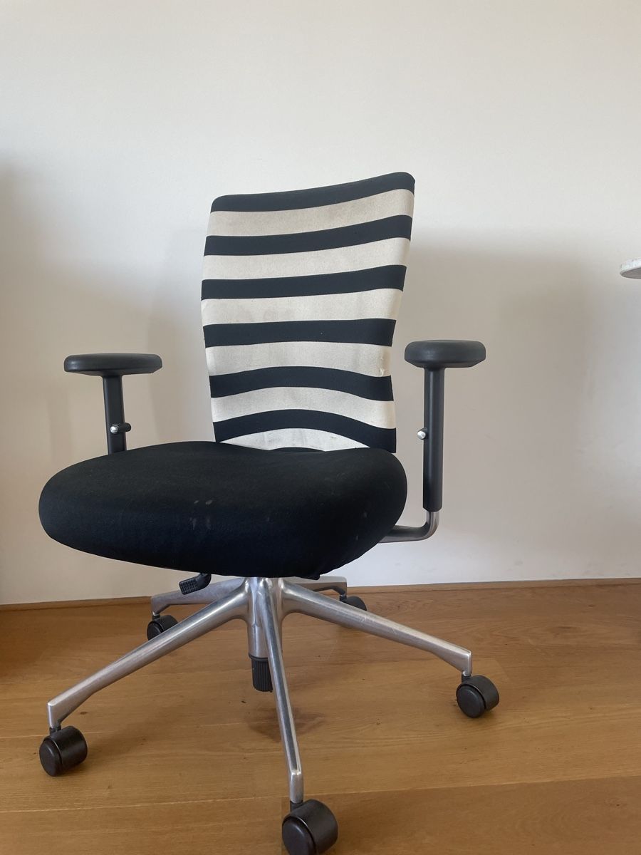 Stühle: Bürostuhl – Gebraucht aus Basel von Cdraemy. 1