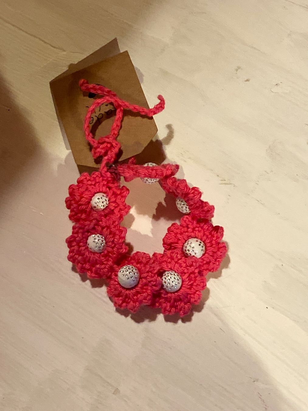 Armbänder & -reifen: ARMKETTE ,HANDGEMACHT PINK – Neu und originalverpackt aus Meienried von ManuelaBoutique
