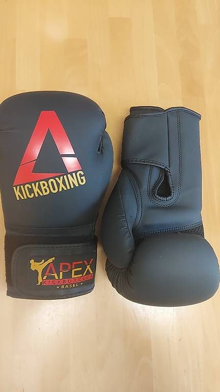 Guanti & manicotti: Boxhandschuhe mit APEX Logo – Nuovo (secondo la descrizione) da Basel venduto da daniela7319