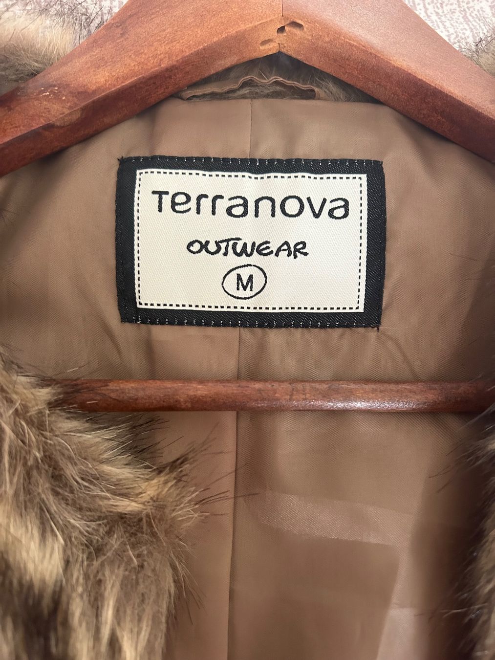 Gilets & Westen: Terranova Kunstfell Weste Gr. M – Gebraucht aus Lopagno von CLep 4