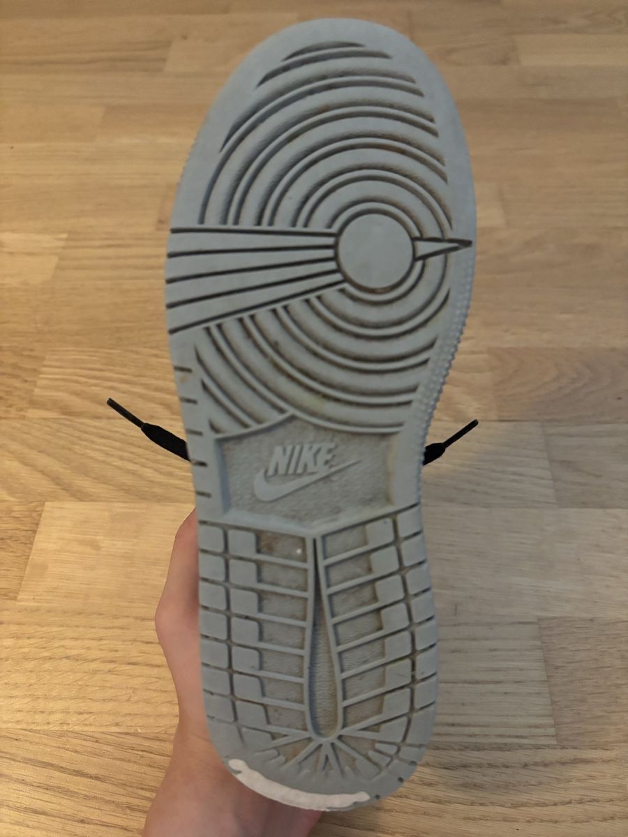 Jordan Schuhe für Jungen: Jordan 1 Mid Sneakers Grösse 37.5 gebraucht – Gebraucht aus Jona von rhy_vbc7 7