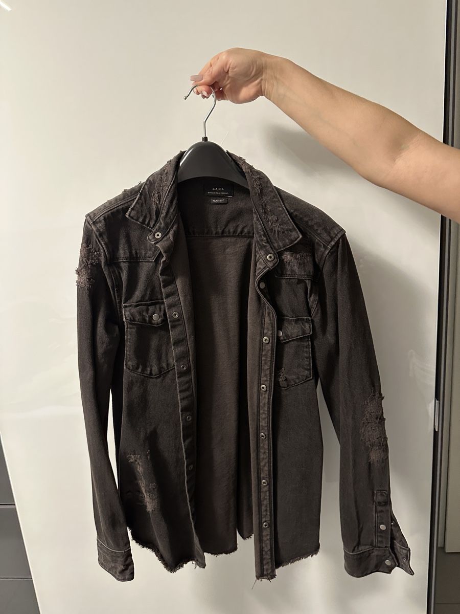 Zara Giacche: Zara Jeansjacke Grösse M – Usato da Aarburg venduto da Kevindedaj