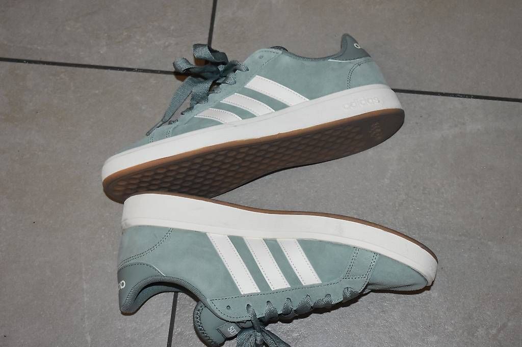Chaussures hommes: Sneaker Adidas  – D'occasion à Schänis par he80 1