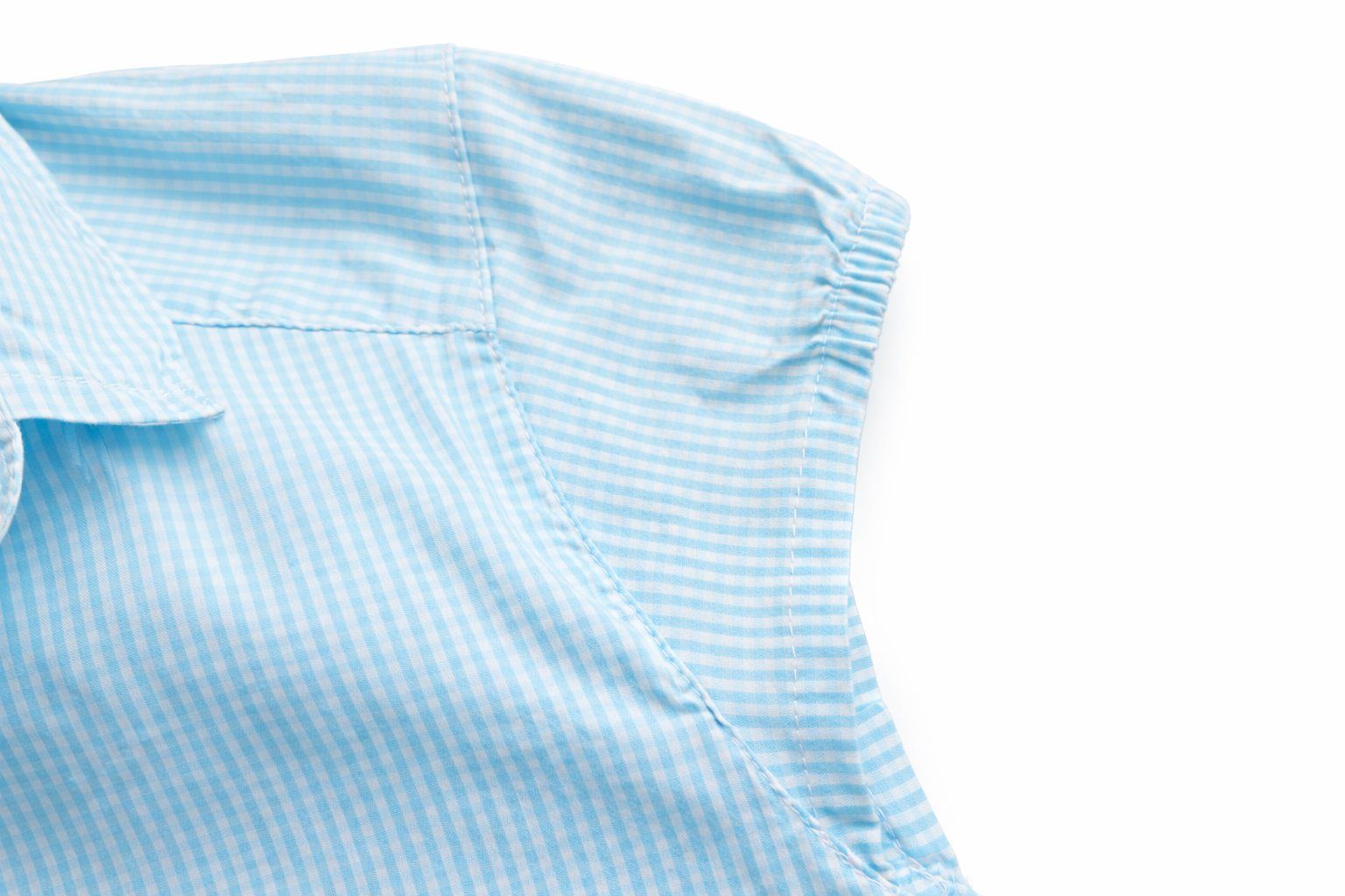 Blusen: Elegante hellblaue Kurzarmbluse mit feinem Karomuster – Neu (gemäss Beschreibung) aus Fully von VaneaSelection 5