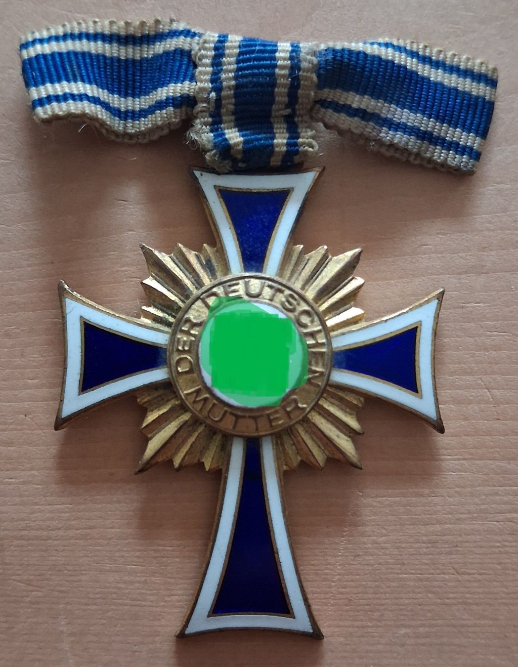 Medaglie: Ehrenkreuz der Deutschen Mutter – Usato da Stalden VS venduto da Stumpf83