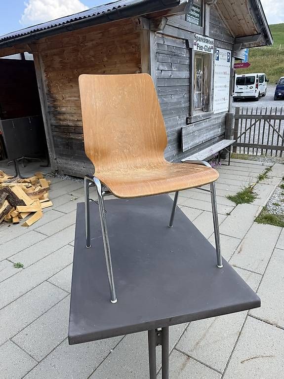 Chaises: Stuhl Stappelbar – D'occasion à zweisimmen par Branner64 1