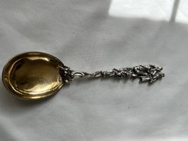 Kunsthanswerklicher Silberlöffel, vergoldete Laffe, Hanau