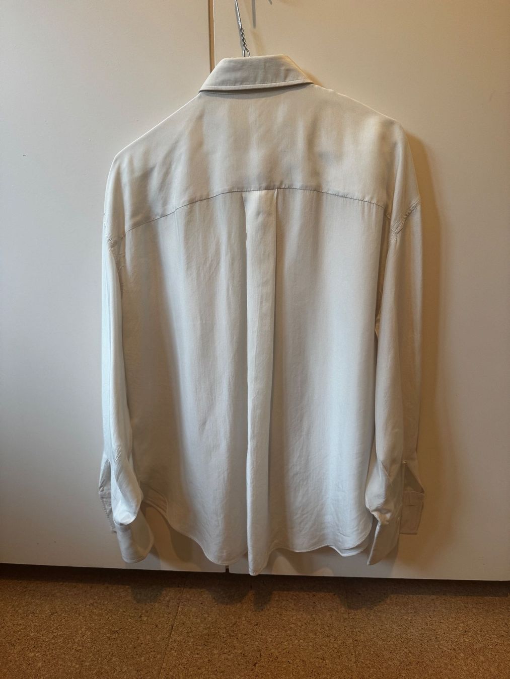 Brunello Cucinelli Chemisiers: Brunello Cucinelli Seidenbluse – D'occasion à Baar par Arina2 4