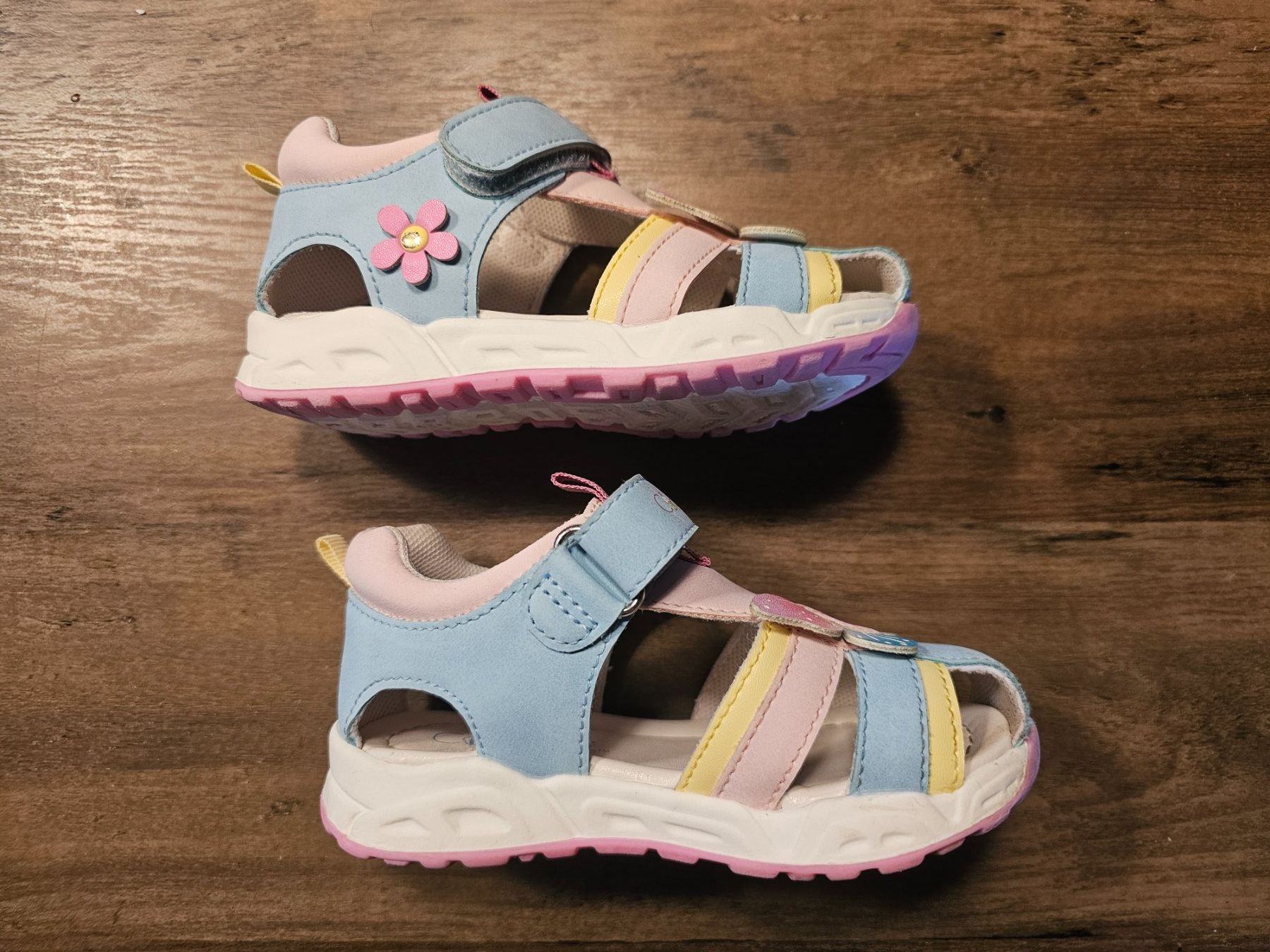 Scarpe per ragazze: Schuhe Sandalen Gr. 22 – Usato da Engi venduto da kat_7zfx 2