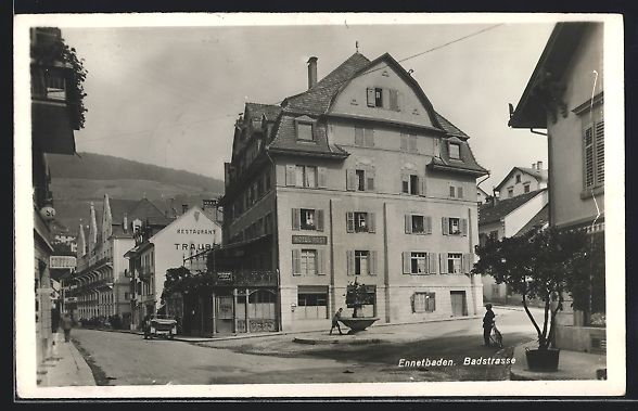 Cartoline postali: Ennetbaden, Badstrasse mit Hotel Post un – Usato da Berlin venduto da bartko-reher