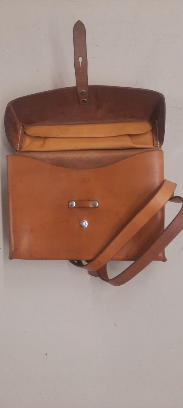 Valigie & Borse: Schriftentasche Leder, CH-Armee – Usato da Lauerz venduto da manasi 1