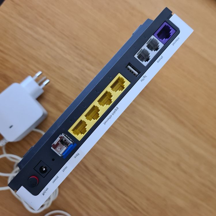 Swisscom Internet-Box Standard VRV9519 Glasfaser + 4g Router (Gebraucht ...