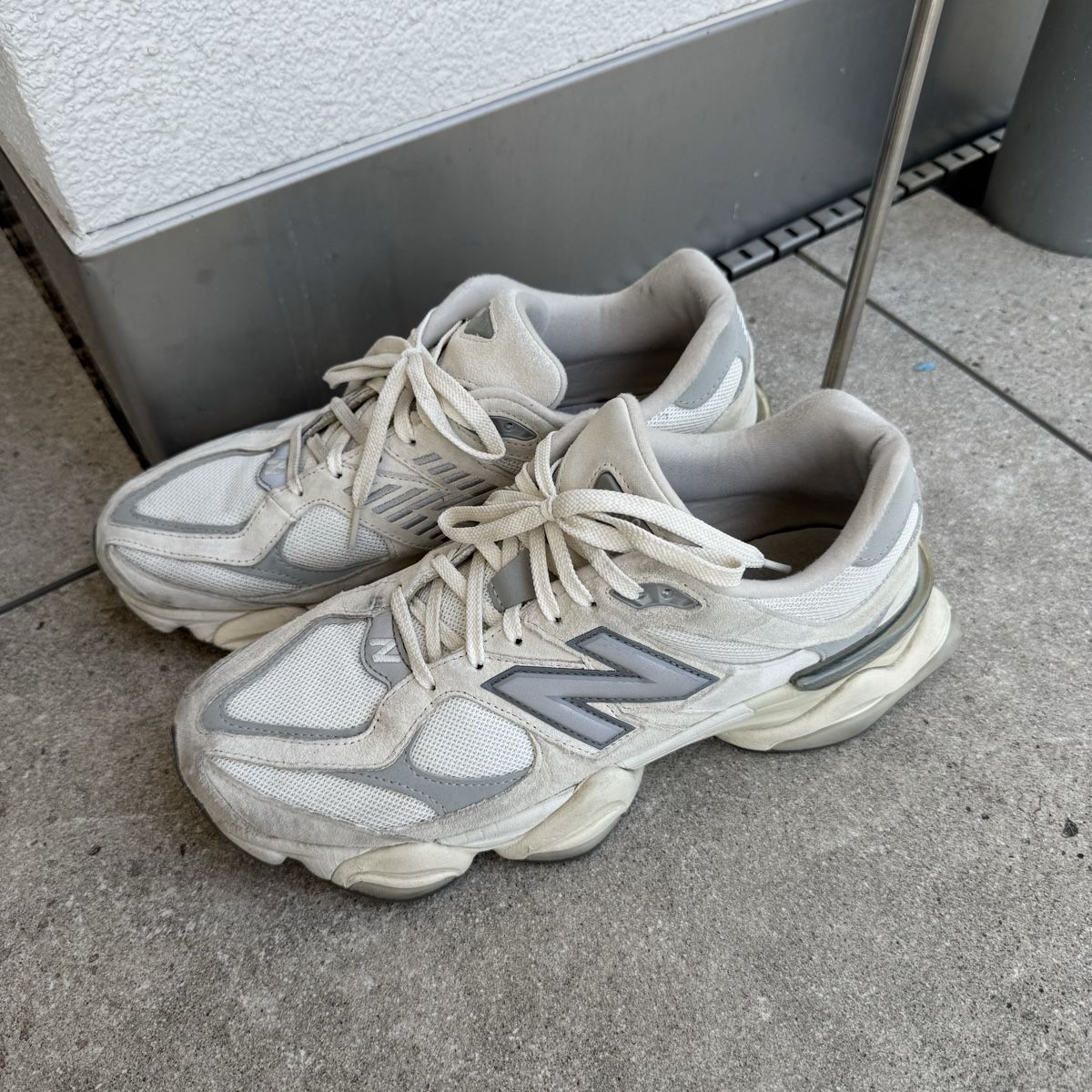 New Balance Scarpe da uomo: New Balance 9060 Grösse 46.5 – Usato da Itingen venduto da JDG11 1