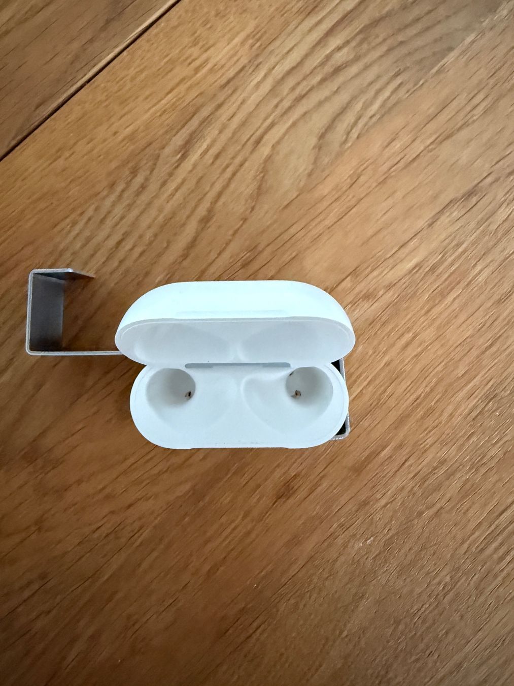 Apple Kopfhörer: APPLE AirPods 4 Charging Case – Gebraucht aus Lausanne von Nine1982 1