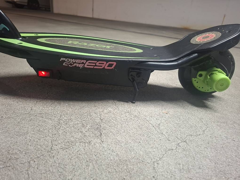 Kickboard: E-scooter kinder – Usato da Hallwil venduto da giu_5sbb 1