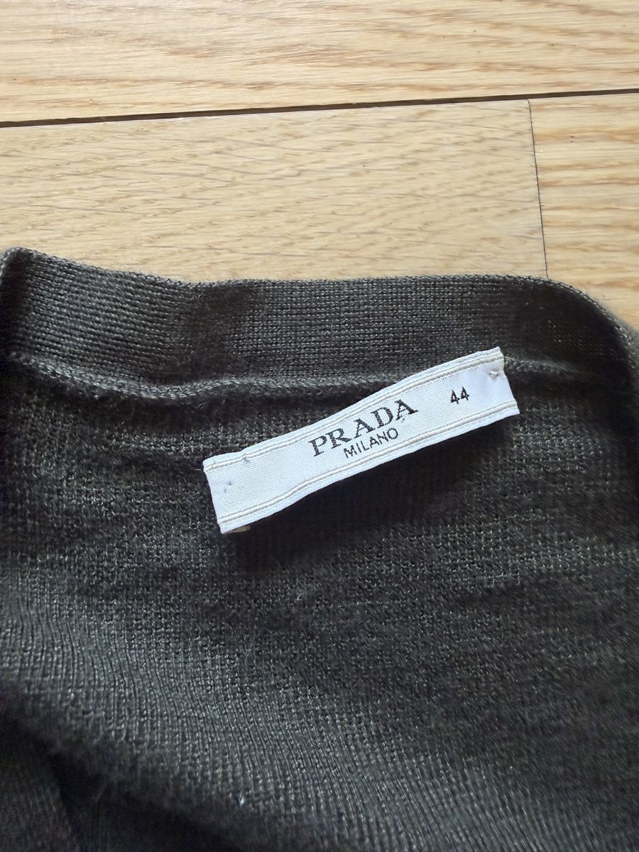Prada Vestes: Prada Strickjacke – D'occasion à Zürich par cha_y9x8 1