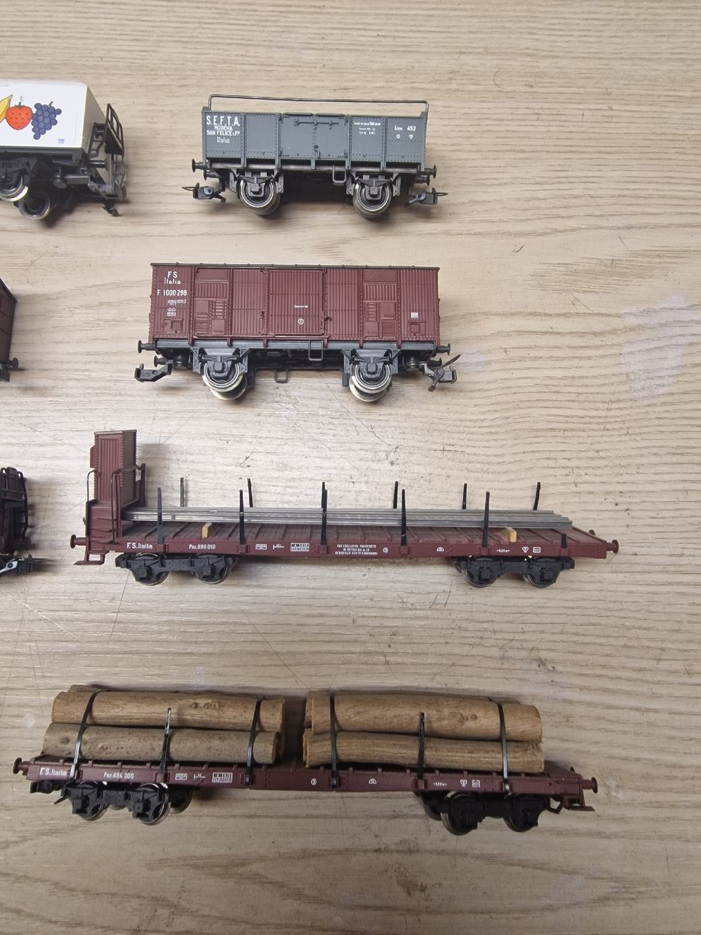 Rivarossi Modellini di ferrovie: Eisenbahn Güterwagen Rivarossi HO  – Usato da Herzogenbuchsee venduto da ioa_zcm6 2