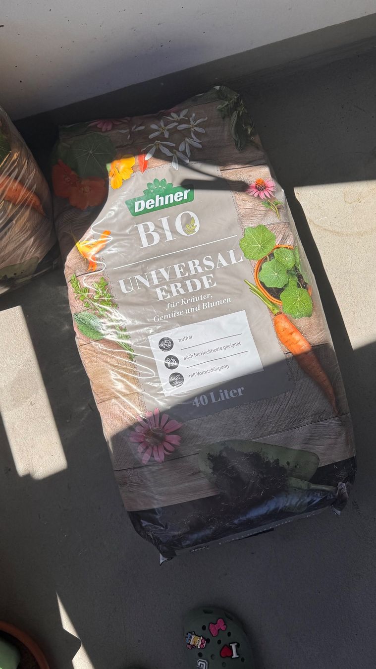 Cabanes de jardin & serres: Dehner Bio Universal Erde 40L (Full Bag) + Half Bag – Neuf (Voir description) à Zürich par fon_gnz5