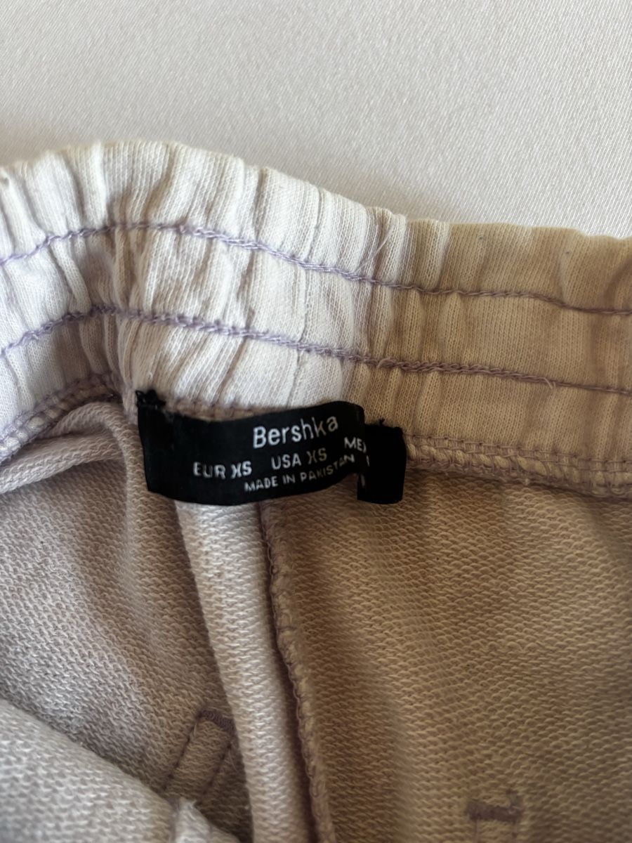 Bershka Kleiderpakete & -sets: short Bershka – Gebraucht aus Vouvry von sha_rk5q 5