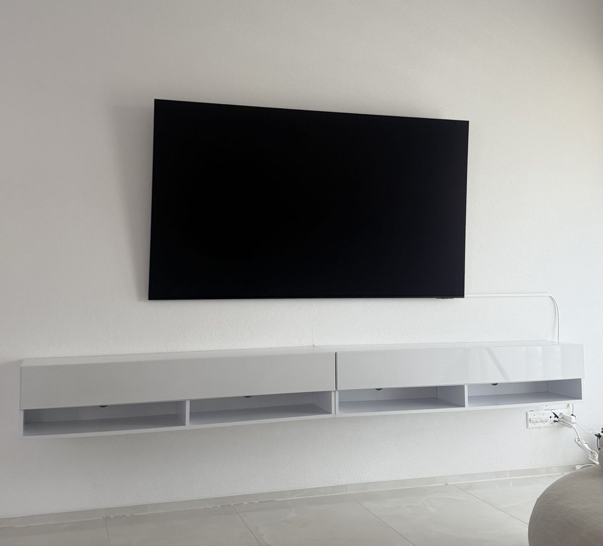 Mobili TV: Wandmöbel fürs Wohnzimmer – Usato da Stein AG venduto da Sepideh_ataie