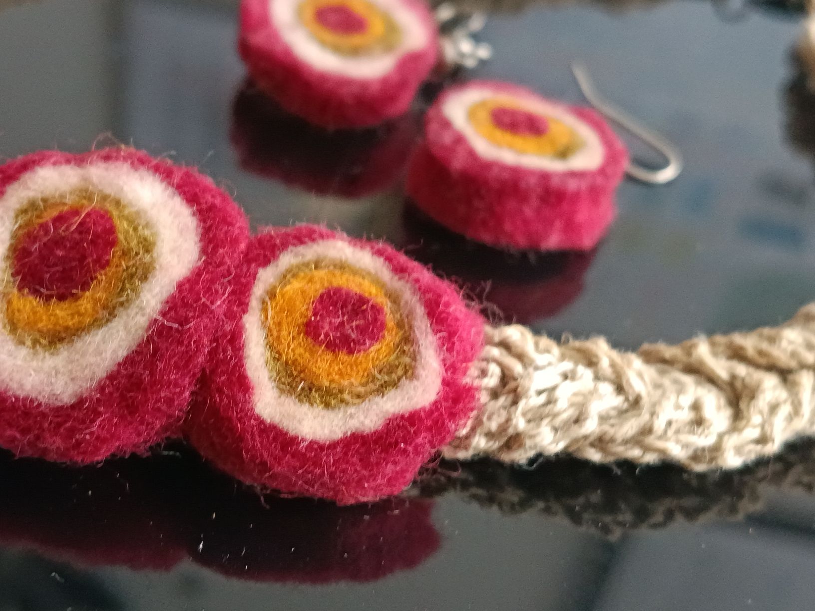 Sonstiger Schmuck: Handmade Wool Necklace and Earrings – Neu (gemäss Beschreibung) aus Zürich von cat_9cvz 1