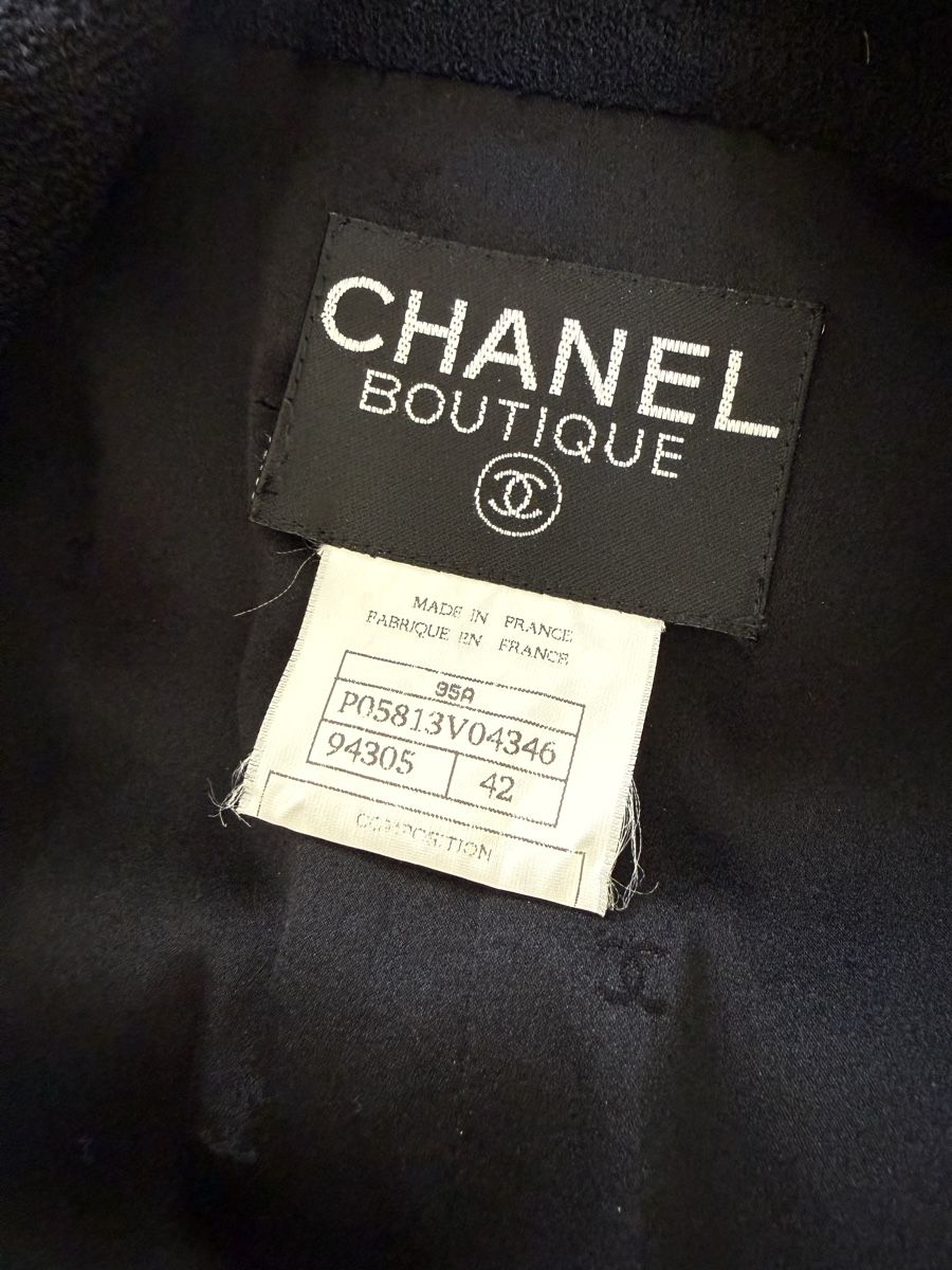 Chanel Giacche: CHANEL Jacket boucle black fr42 - great condition – Nuovo (secondo la descrizione) da Baden venduto da agora_newgeneration 4