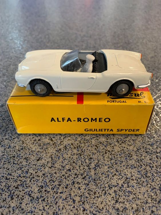 Politoys M Alfa Romeo Giulia GT Art. 500 Échelle 1/43 Fabriqué En