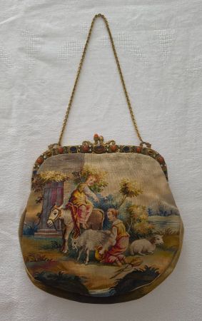 Antike bestickte Tasche, mit Steinen besetztem Rahmen
