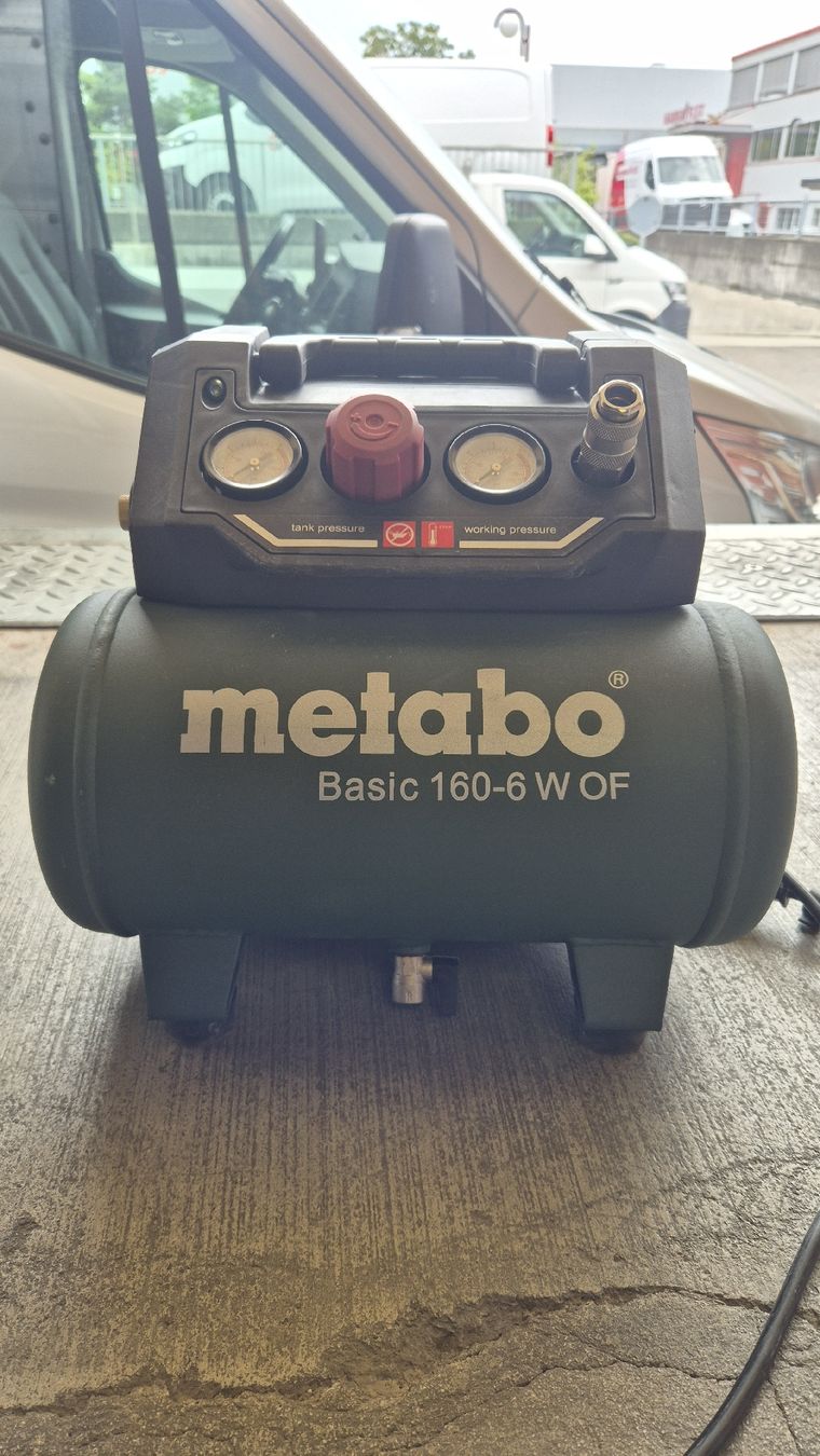 Metabo Compresseurs: Metabo Basic 160-6 W OF Kompressor Ölfrei gebraucht – D'occasion à Zürich par mae_8bm6