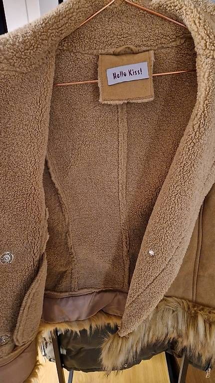 Giacche: Jacke mit abnehmbarem Fell – Usato da Grenchen venduto da Lexii_ 2