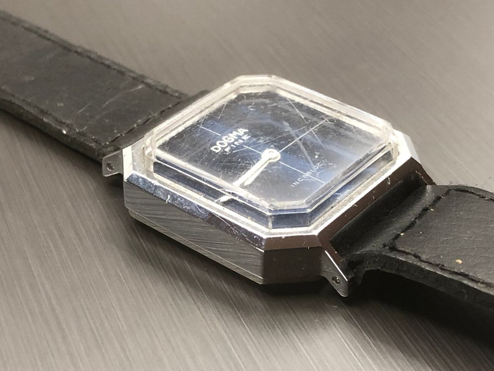Montres: Dogma Fine , Damenuhr, Handaufzug  Die Uhr läuft gut – D'occasion à Arisdorf par Liquidus 4