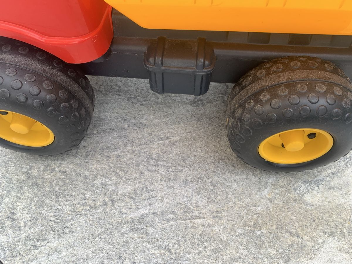 Veicoli per bambini: Lastwagen zum draußen spielen – Usato da Killwangen venduto da Zermatt5 4