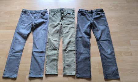 Lot de jeans 152