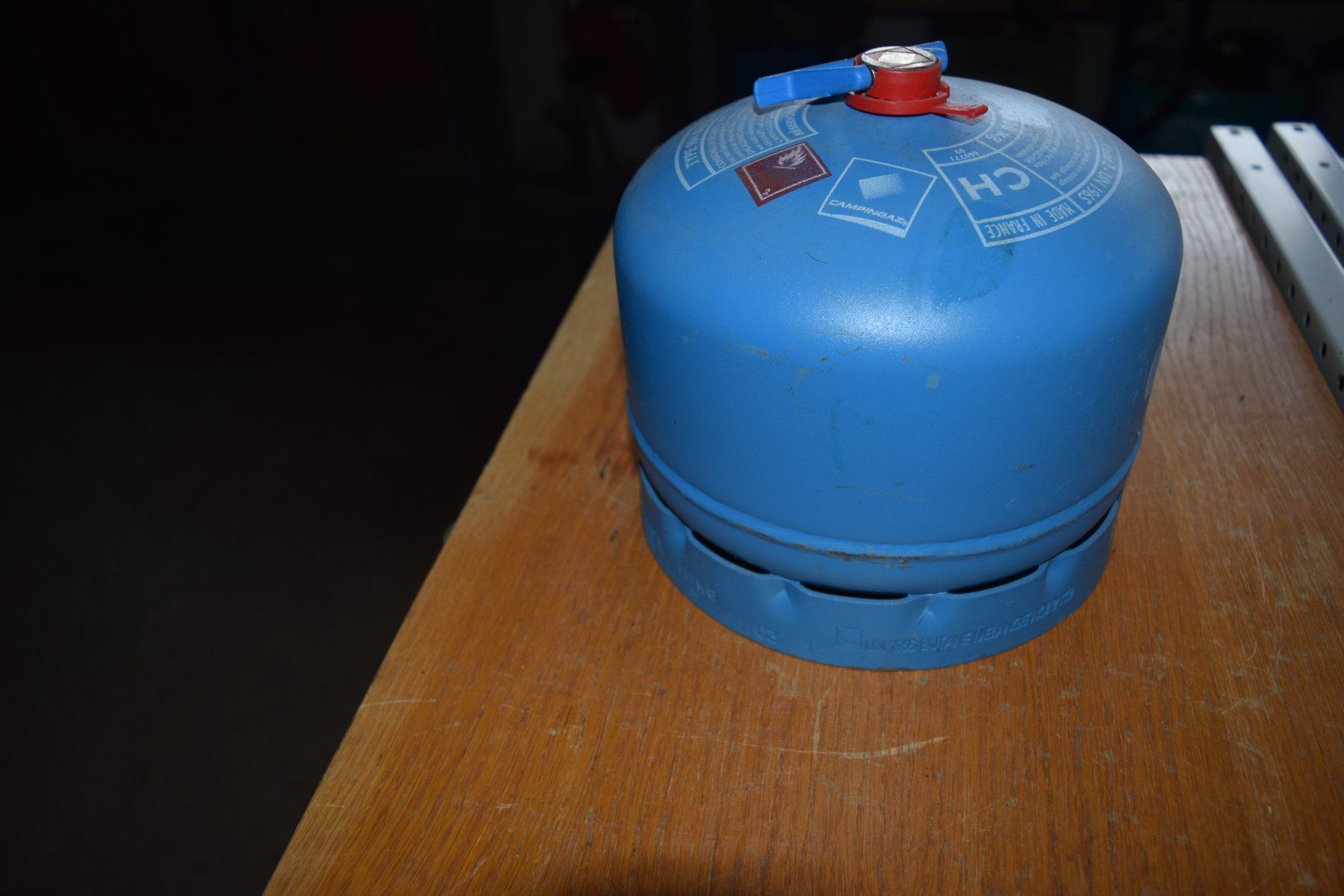 Apparecchiature e tecnologia a gas: Bouteille camping gaz Type 904 – Nuovo e nell'imballaggio originale da Grandval venduto da Gloux75